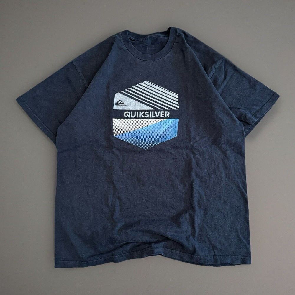 Y2K Style Quiksilver Tshirt Men XL Skater Surfer Streetwear Faded 2000s Loose